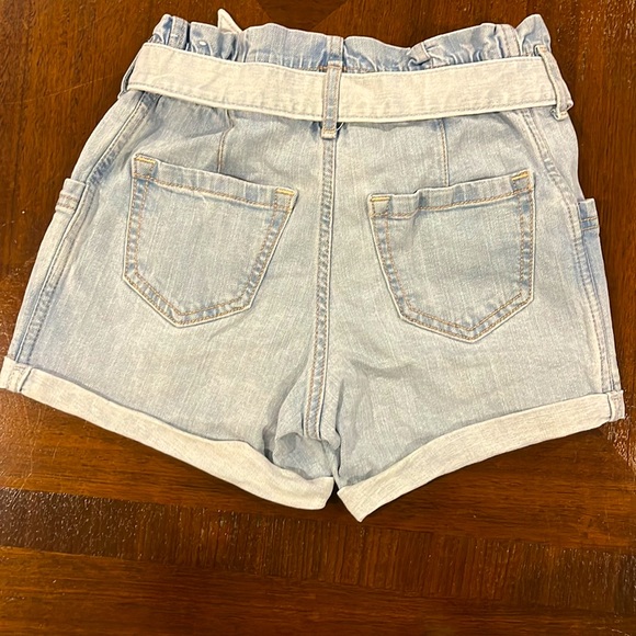 Abercrombie Girls Denim Shorts Size 11/12 - Picture 2 of 3